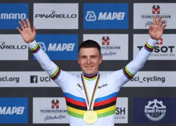 Mondiali ciclismo 2026, Ganna d’argento nella cronometro: Evenepoel conquista il quarto oro consecutivo