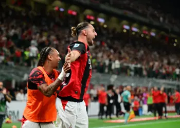 Milan-Lecce 3-0, i rossoneri ritrovano la vittoria e si portano a due punti dalla vetta