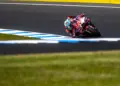 MotoGP, Marquez vince la Sprint in Australia e torna leader: Martin cade e salta il GP