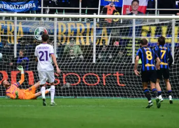 Serie A: l’Inter ribalta la Fiorentina nel recupero, Thuram e Zielinski firmano il 2-1