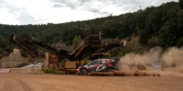 Solberg parte forte in Sardegna: Evans e Pajari subito sotto pressione